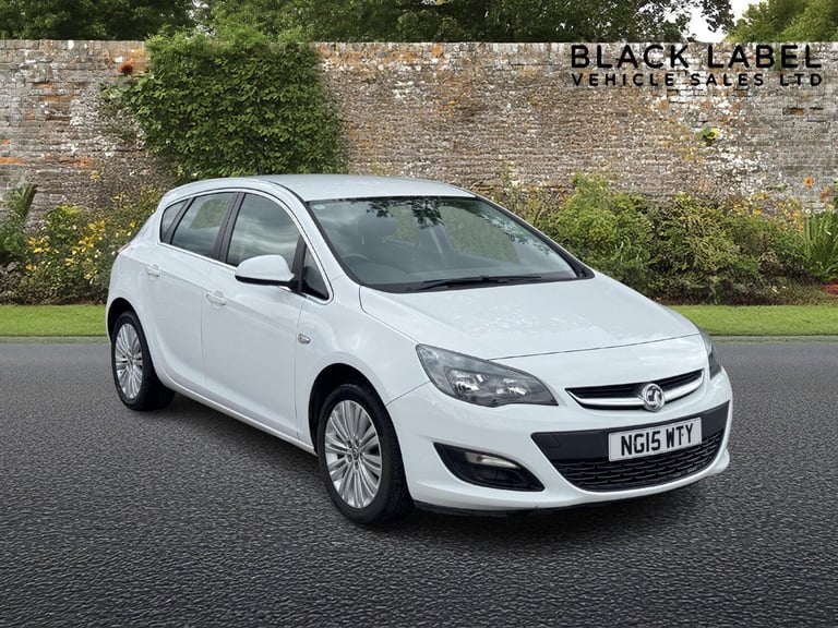 VAUXHALL ASTRA 1.6 i Excite 2015