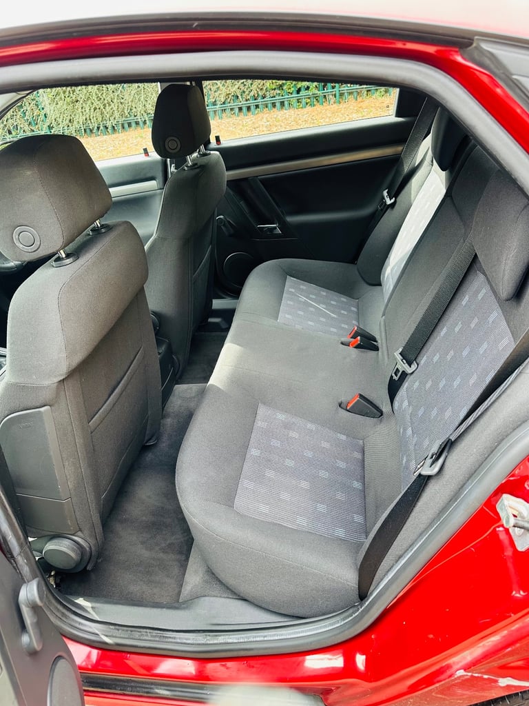 Vauxhall, VECTRA, Hatchback, 2006, Manual, 1796 (cc), 5 doors