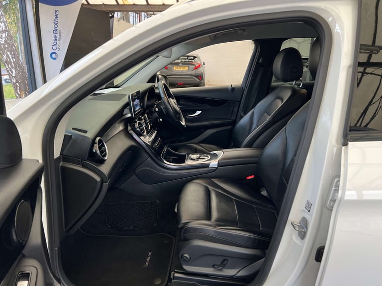 2017 Mercedes-Benz GLC GLC 220d 4Matic SE 5dr 9G-Tronic ESTATE DIESEL Automatic