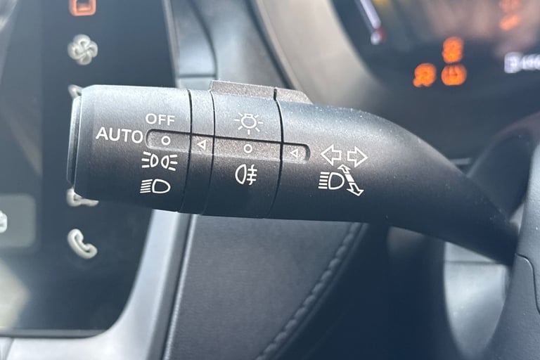 2025 MG MG ZS 106600 Hatchback Hybrid Automatic