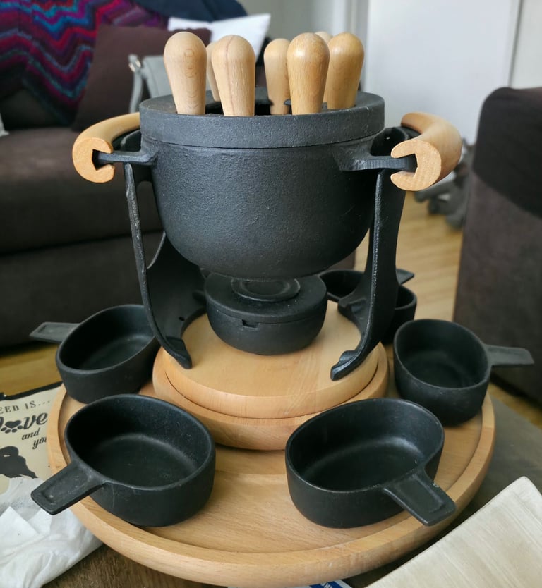 image for Bodum cast iron fondue set