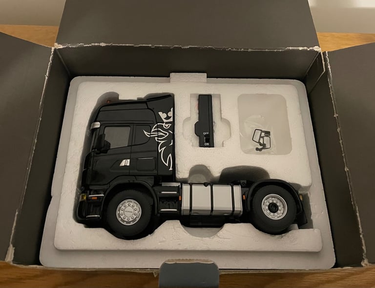 Siku Radio Controlled Scania R-Series truck