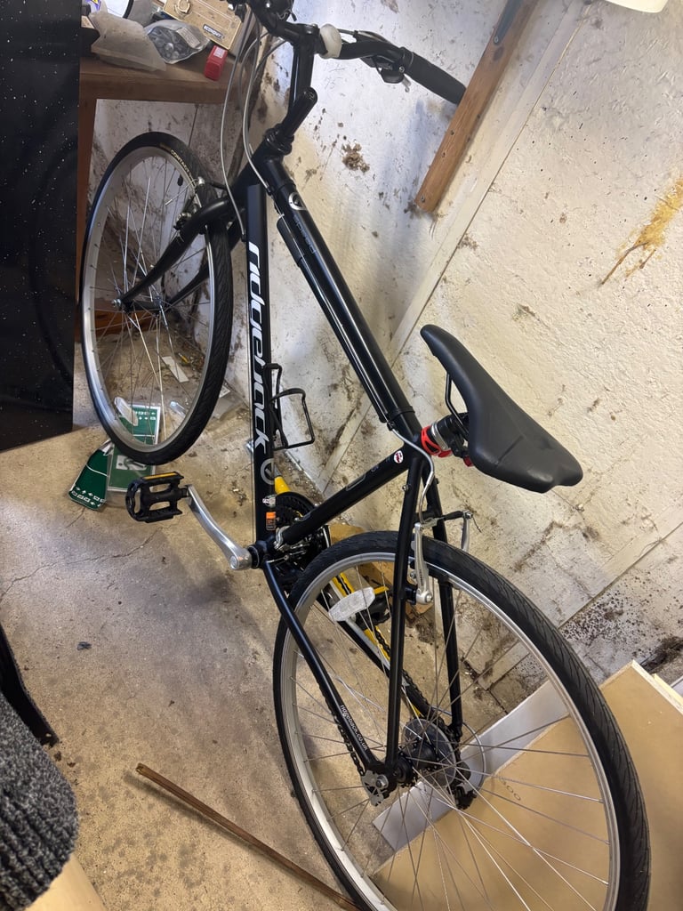 image for Hybrid bike 