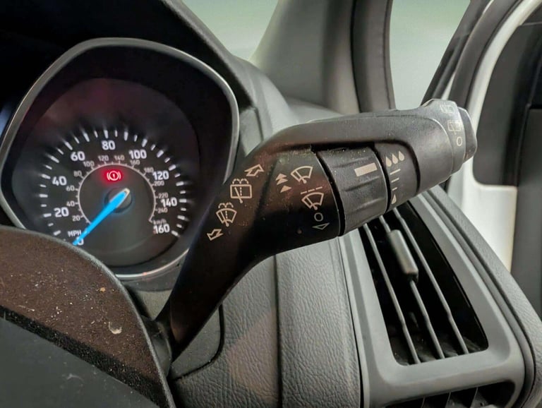 2017 Ford Focus 1.0T EcoBoost ST-Line Euro 6 (s/s) 5dr HATCHBACK Petrol Manual