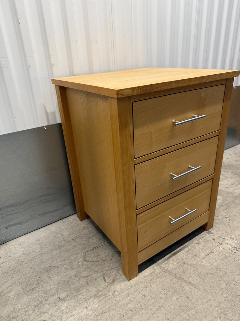 Single bedside table/cabinet
