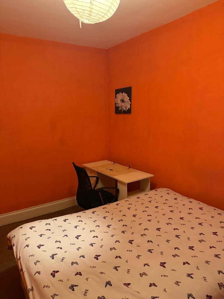 Spacious and Cosy Double Room for Rent in - BS3 4PF