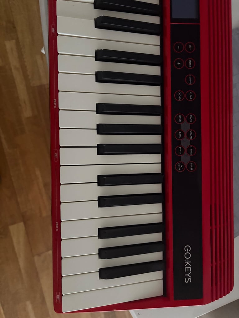 Go keys 61 key Roland mini keyboard (no cable included ) 