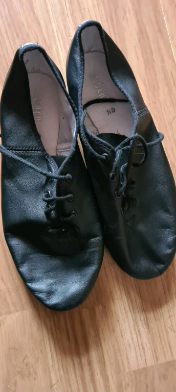 BLOCH jazz shoes size 4 