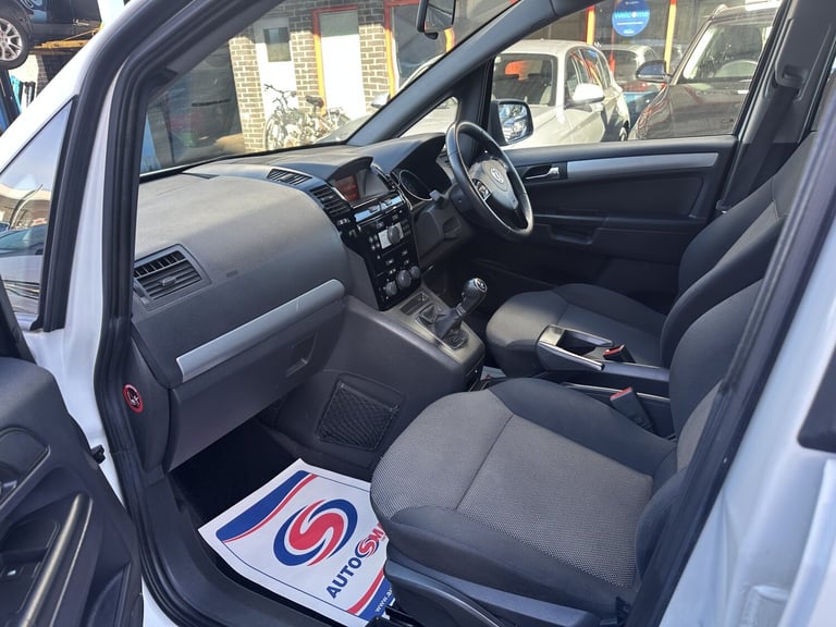 VAUXHALL ZAFIRA 1.6 16V Exclusiv 2012