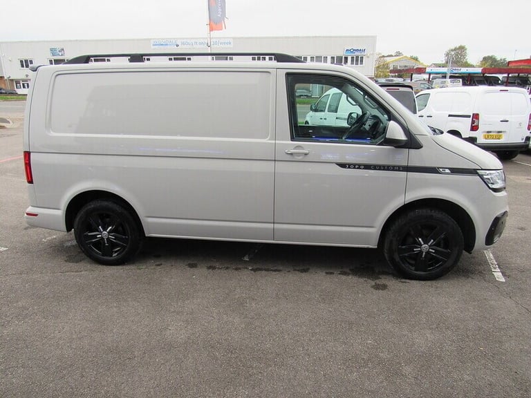 2022 Volkswagen Transporter TDI T28 Highline NO VAT DAY CAMPER VAN WITH HEATER AND SMART BED 2.0 ...