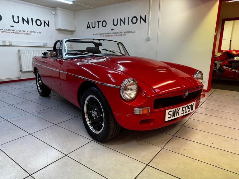 1981 MG MGB V8 CONVERTIBLE SEBRING REP Petrol Manual