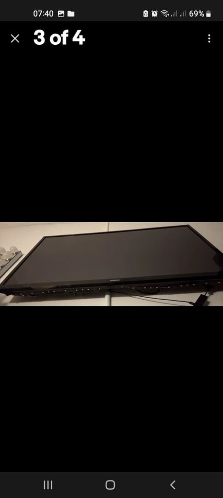 Samsung 50" television with freeview 