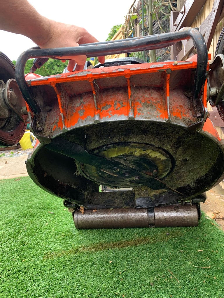 Kubota pro roller lawnmower 