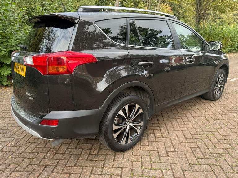TOYOTA RAV4 2.0 D-4D Invincible 4x4 2015