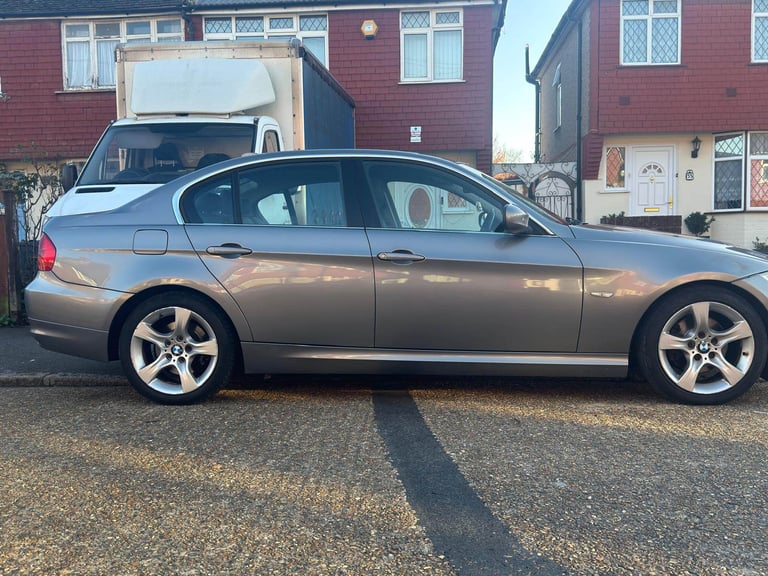 BMW, 3 SERIES, Saloon, 2011, Manual, 1995 (cc), 4 doors