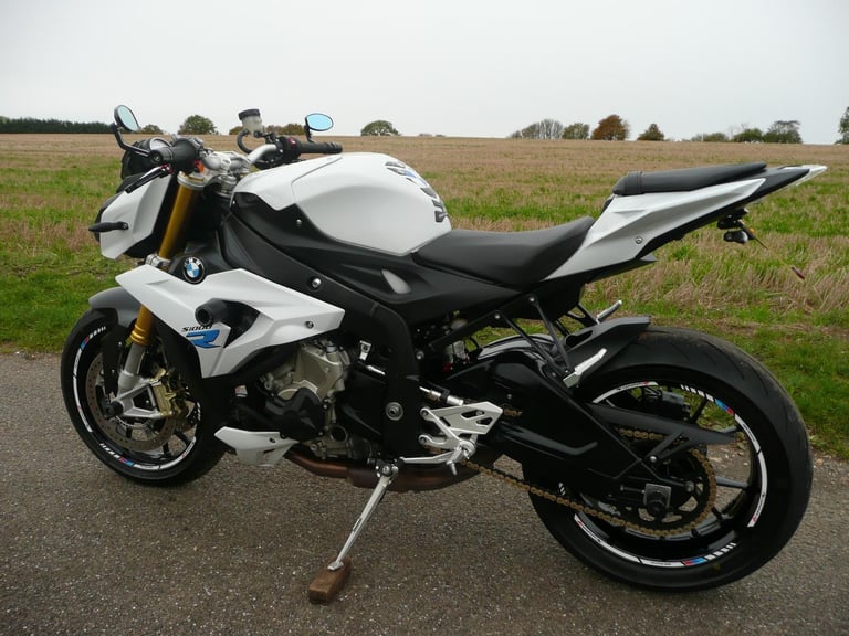 2014 BMW S1000R ABS Mint Condition Part ex / Credit/debit cards welcome.