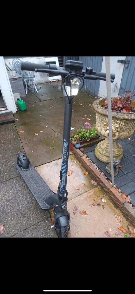 image for Carrera is1 Electric Scooter 19Mph Fully Working