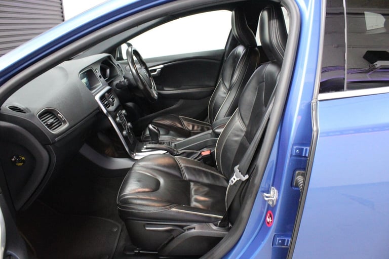 2016 Volvo V40 1.5 T2 R-Design Pro Auto Euro 6 (s/s) 5dr HATCHBACK Petrol Automatic