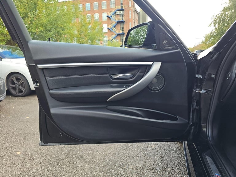 2018 BMW 3 Series 2.0 320i M Sport Shadow Edition Auto xDrive Euro 6 (s/s) 4dr SALOON Petrol Auto...