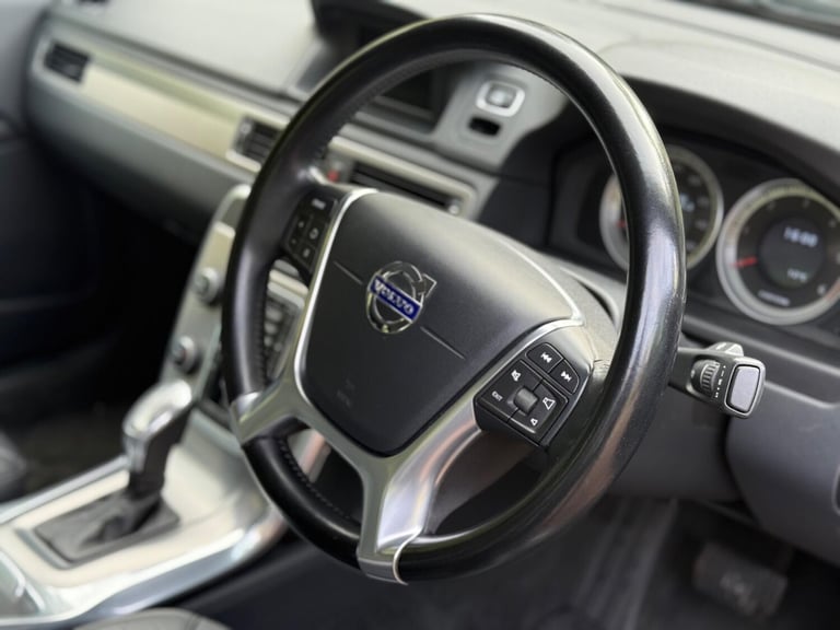 2013 Volvo S80 2.4 D5 [215] SE Nav 4dr Geartronic SALOON DIESEL Automatic