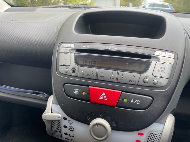 PEUGEOT 107 1.0 ENVY 60 REG WHITE 5 DOOR MOT FEBRUARY 2026 TAX £20 LOW INSURANCE 60+MPG