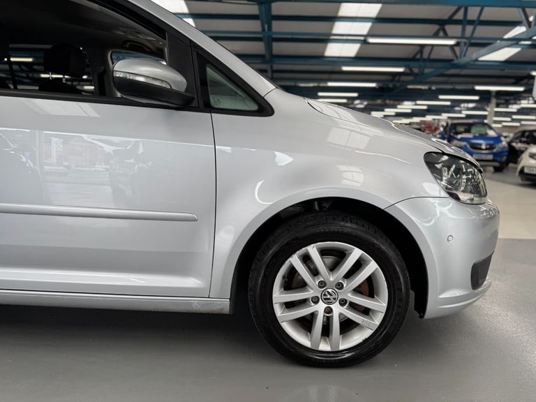 2012 Volkswagen Touran 1.6 TDI 105 SE 5dr DSG MPV Diesel Automatic