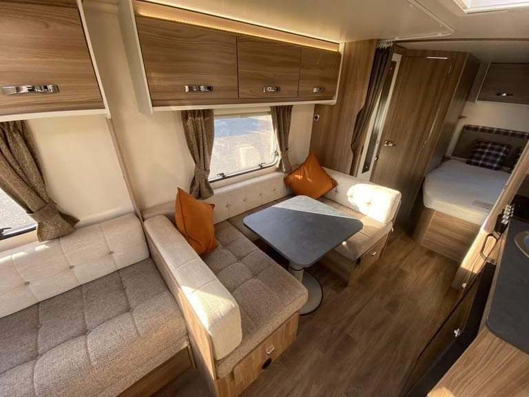 2022 SWIFT SPRITE SUPER QUATTRO FB TOURING CARAVAN