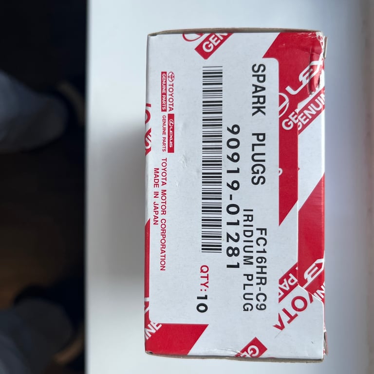 Toyota  Prius  /C-HR   Spark plugs  