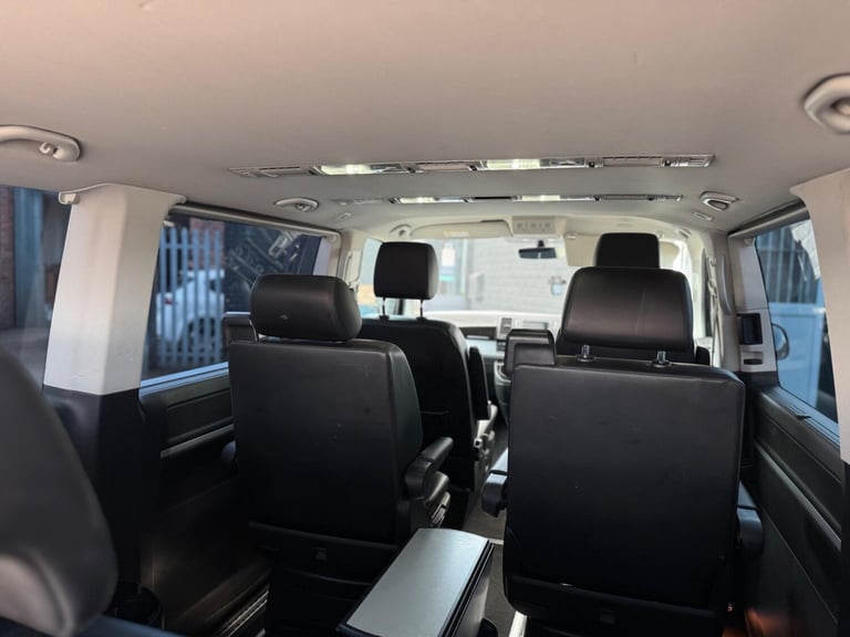 2017 Volkswagen Caravelle 2.0 BiTDI BlueMotion Tech Executive DSG Euro 6 (s/s) 5dr MPV Diesel Aut...