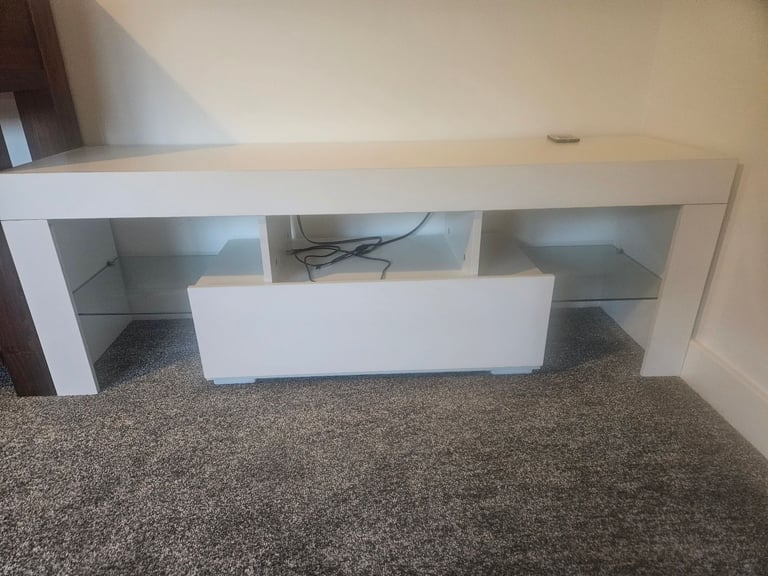 Led tv stand 
