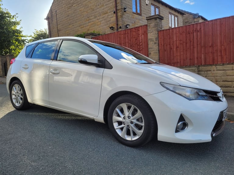 2015(64)TOYOTA AURIS 1.4 D4-D ICON 177K 12 MONTH'S MOT*£20/TAX*6SPEED*90BHP*FACELIFT MODEL*
