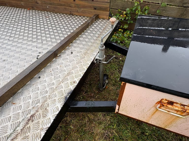 4 wheel Beaver Tail Trailer