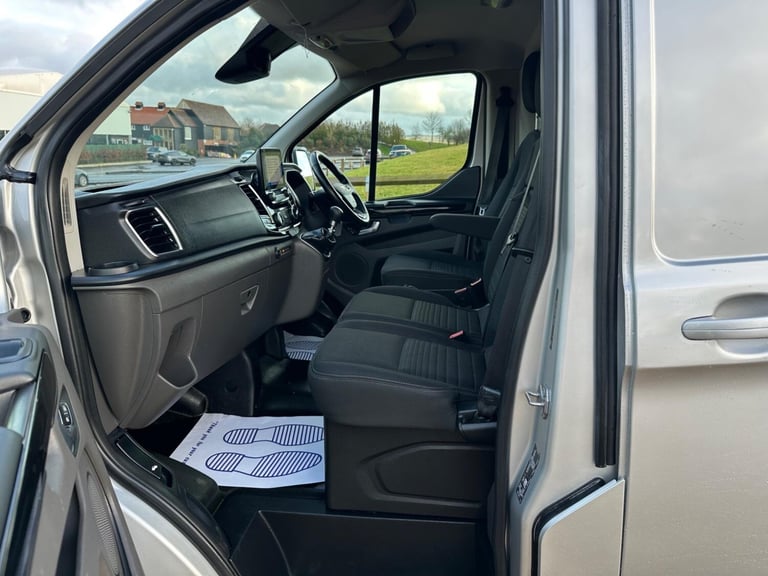2021 Ford Transit Custom 2.0 300 EcoBlue Limited L2 H1 Euro 6 (s/s) 5dr PANEL VAN Diesel Manual