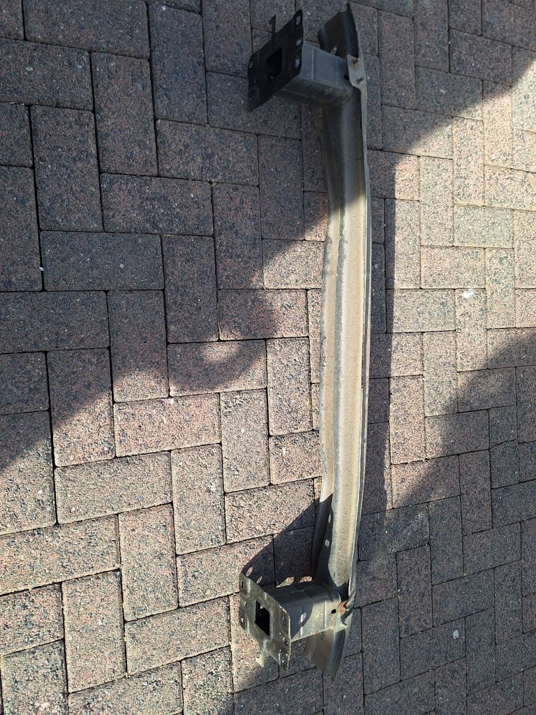 VW Tiguan 2017 and 2019 rear bumper supports/crash bars 