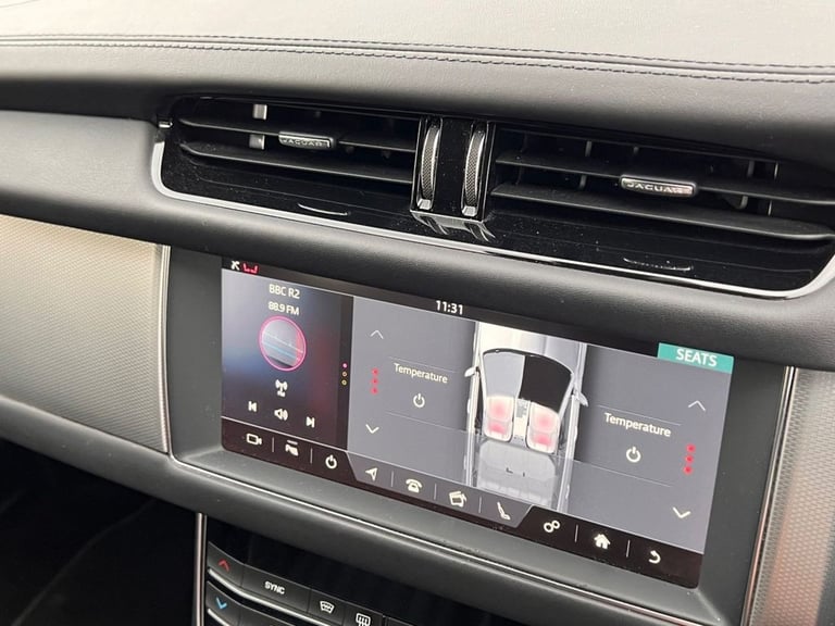 2019 68 JAGUAR XF 2.0I PORTFOLIO GPF SPORTBRAKE 5DR PETROL AUTO EURO 6 (S/S) (25