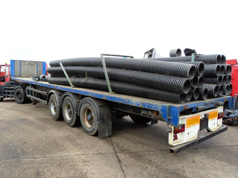 1993 Crane Fruehauf, 13.6Mtr (44ft) flatbed, ROR axles on air, good floor