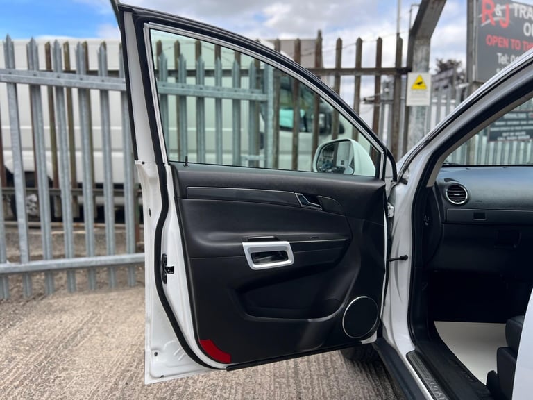 2013 Vauxhall Antara 2.4 Exclusiv 2WD Euro 5 5dr HATCHBACK Petrol Manual
