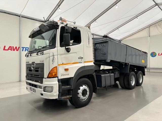 image for Hino 2813 6x4 Sleeper Cab Tipper