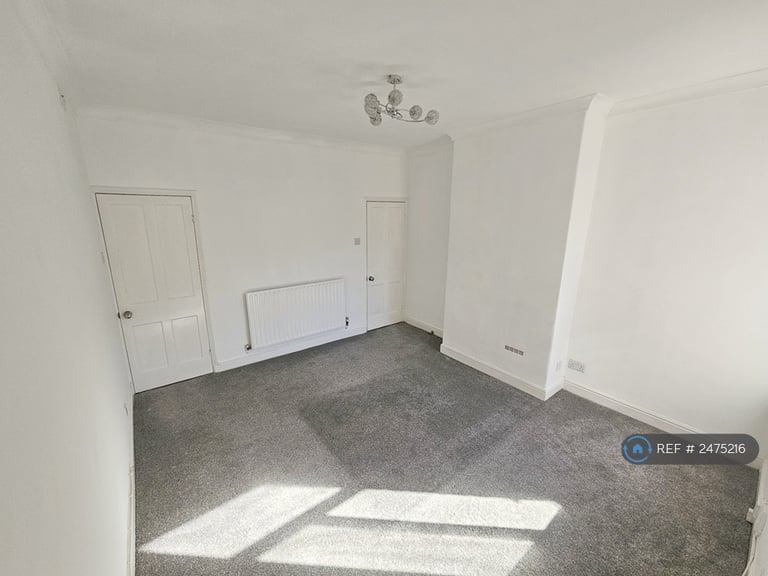 2 bedroom house in Saturn Road, Stoke-On-Trent, ST6 (2 bed) (#2475216)