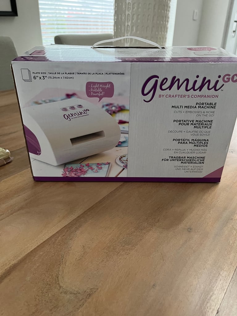 Crafters Companion Gemini Go die cutting machine