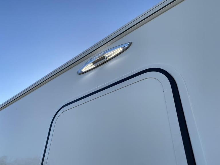 2022 SWIFT SPRITE SUPER QUATTRO FB TOURING CARAVAN