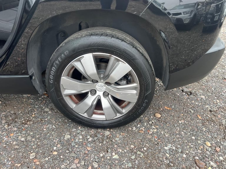 PEUGEOT 2008 1.2 PureTech Active 2015