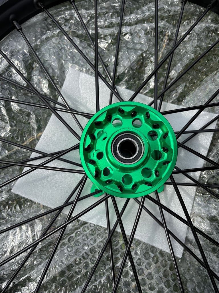  Brand new Kawasaki kx 250 wheel rims 