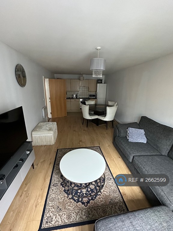 3 bedroom flat in Boulevard Drive, London, Colindale, NW9 (3 bed) (#2662599)