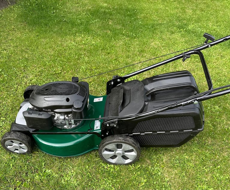 2024 Atco petrol lawnmower 20”cut serviced & sharpened Auto choke mower easy start 