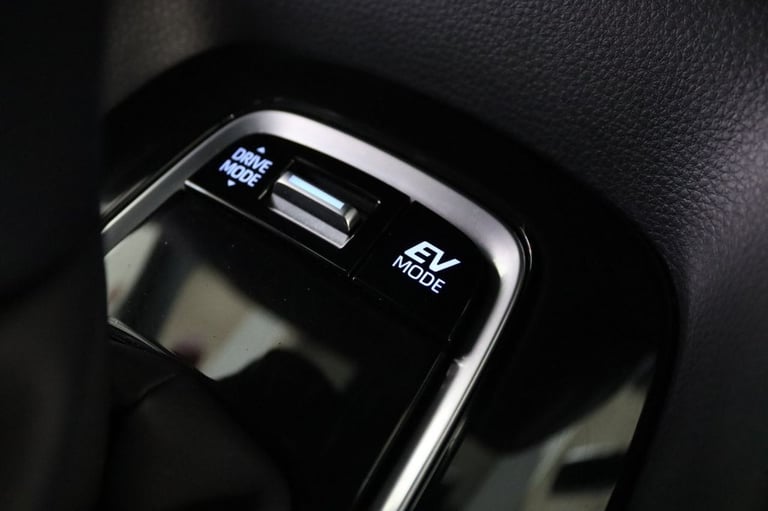 2020 Toyota Corolla 2.0 VVT-h Design Hatchback 5dr Petrol Hybrid CVT Euro 6 (s/s) (184 ps) Hatchb...
