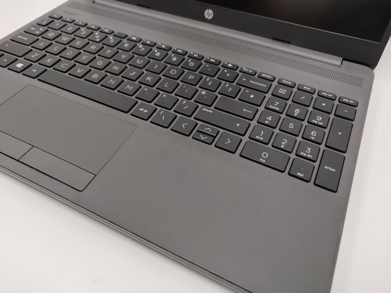Windows 11 Pro HP i7 1065G7 16gb 256gb SSD USB-C Office Laptop Full HD 15.6-inch 10th Gen 250 G8