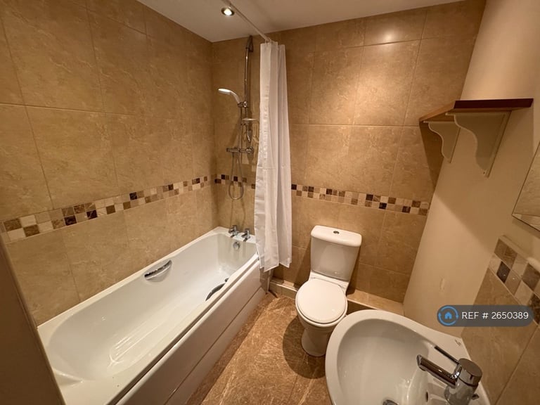 4 bedroom house in Woolscroft View, Barnsley, S73 (4 bed) (#2650389)