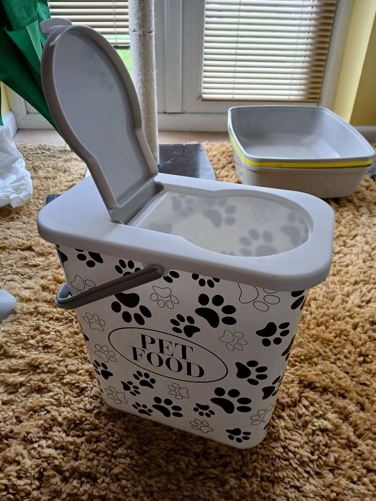 Pet Items in Cheltenham