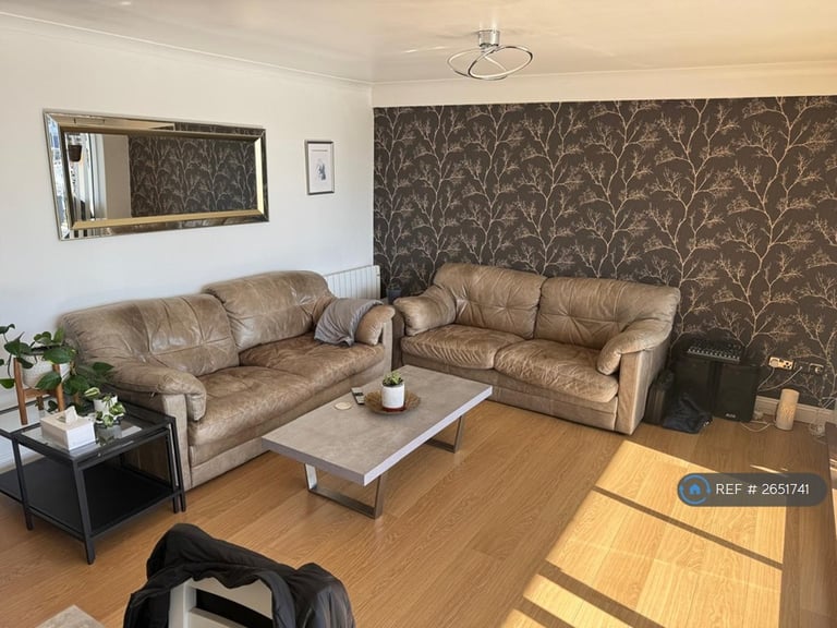image for 2 bedroom flat in Sutton Harbour, Plymouth, PL4 (2 bed) (#2651741)